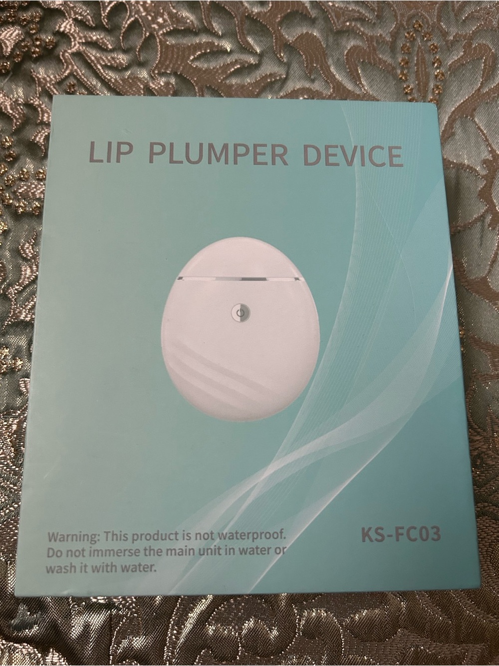 White Lip Plumper Device